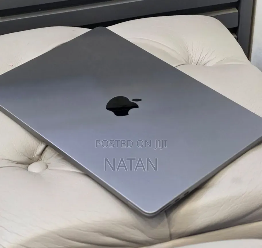 New Laptop Apple MacBook Air 2022 M2 8GB Apple M2 SSD 256GB