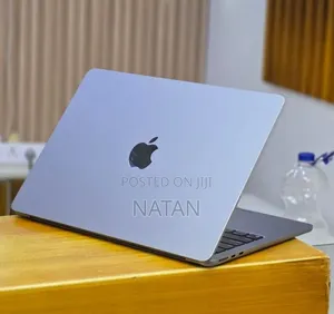 New Laptop Apple MacBook Air 2022 M2 8GB Apple M2 SSD 256GB