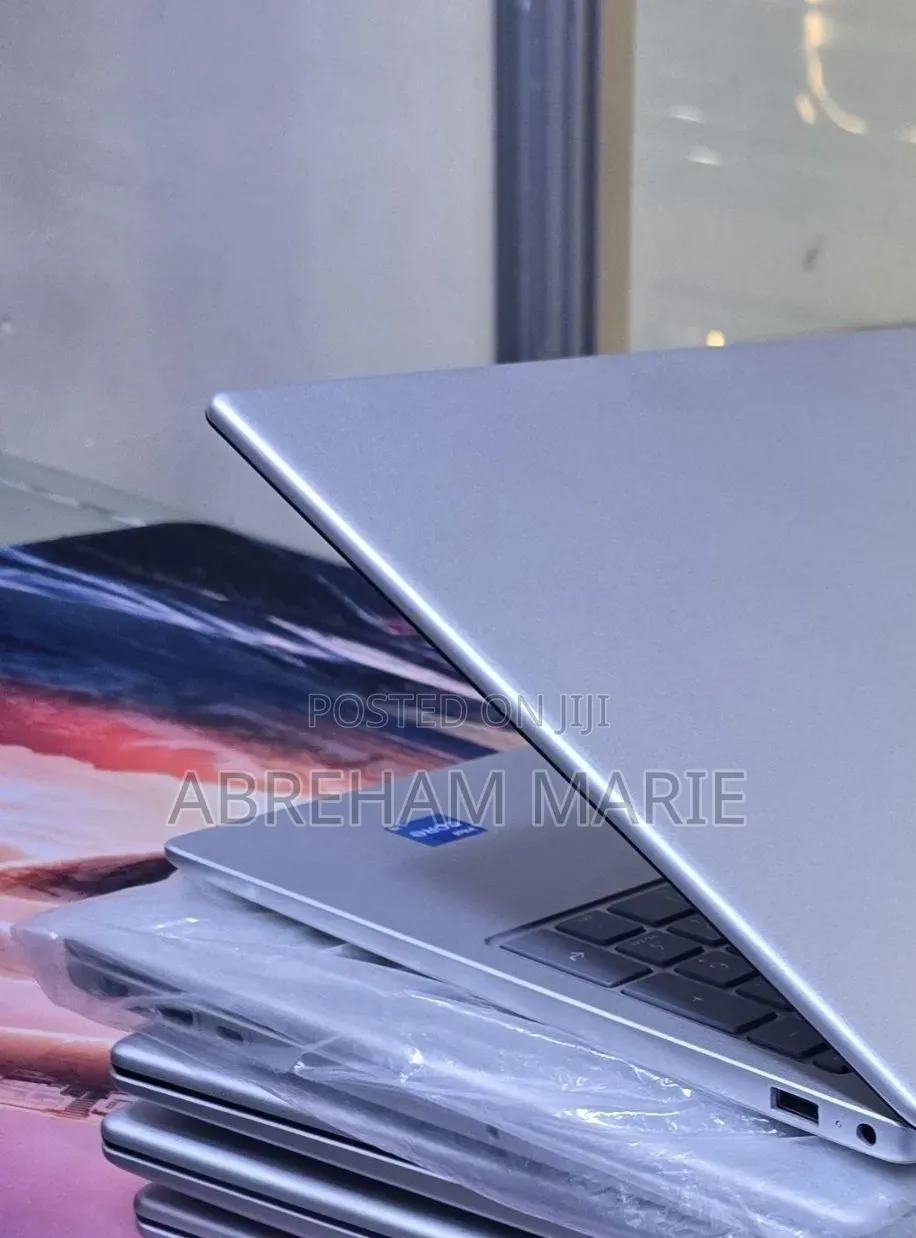 New Laptop HP Stream Notebook 16GB Intel Core i7 SSD 512GB
