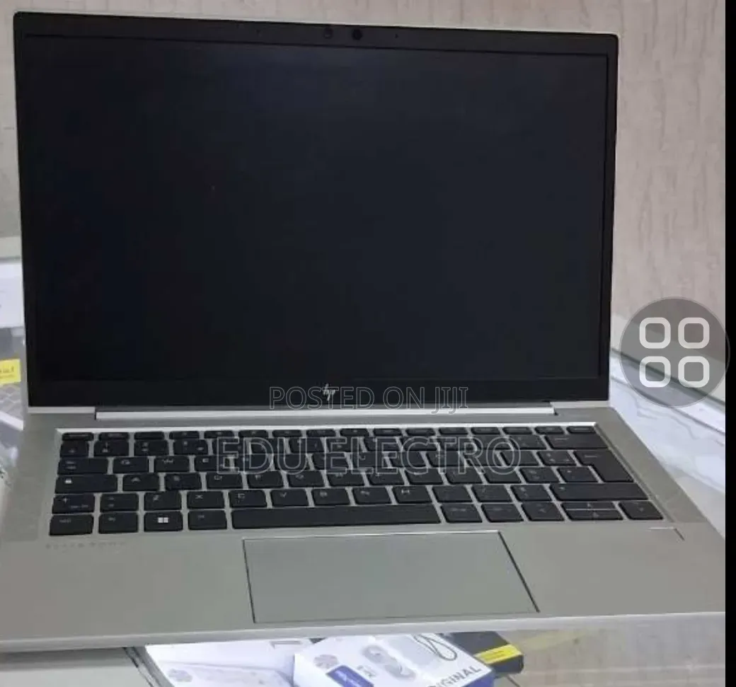 New Laptop HP EliteBook 830 G8 16GB AMD Ryzen 5 SSD 512GB