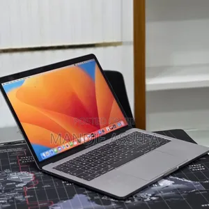 New Laptop Apple MacBook Pro 2017 16GB Intel Core i5 SSD 512GB