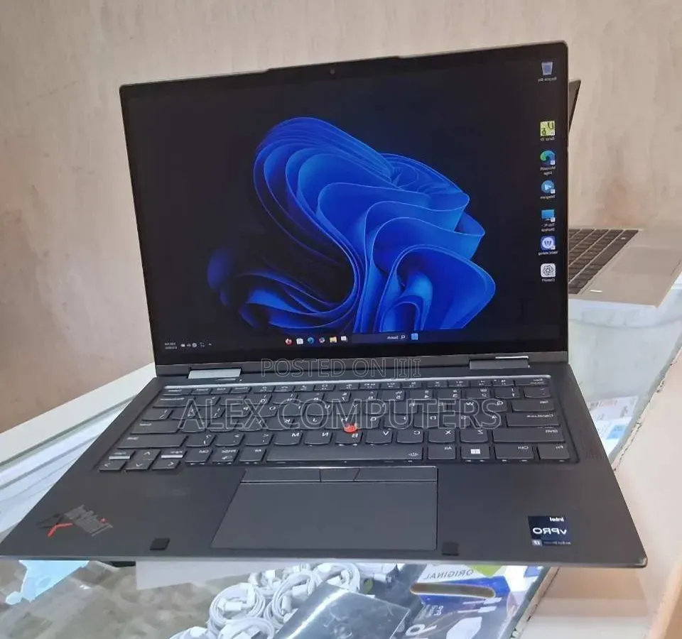 New Laptop Lenovo ThinkPad X1 Yoga 32GB Intel Core i7 SSD 512GB