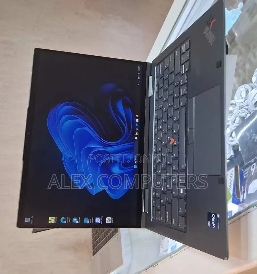 New Laptop Lenovo ThinkPad X1 Yoga 32GB Intel Core i7 SSD 512GB