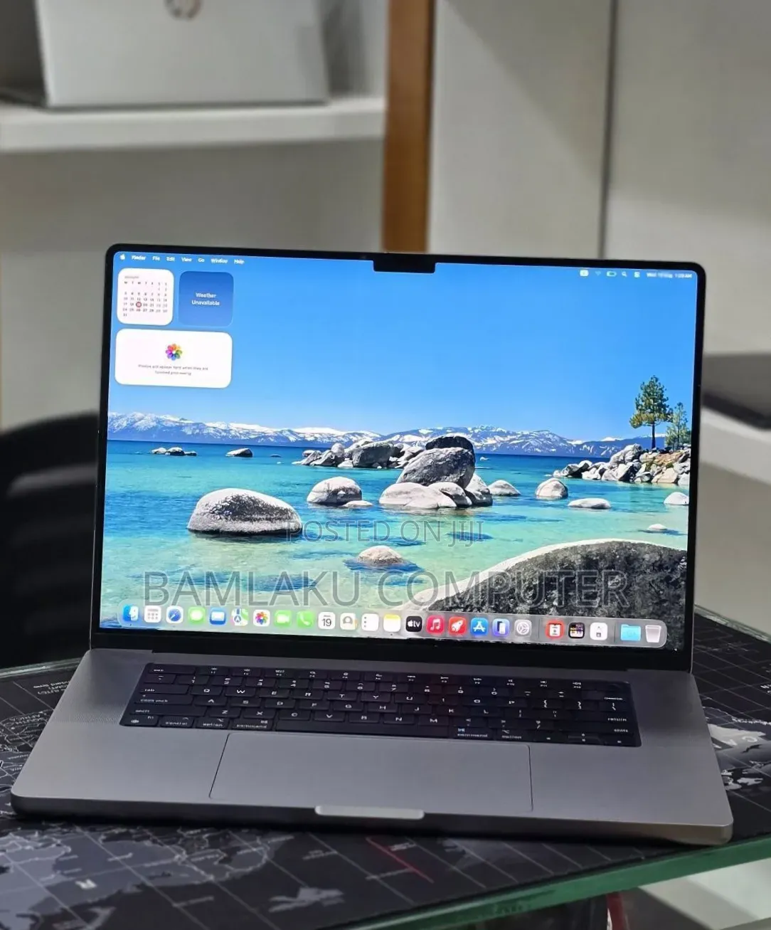 New Laptop Apple MacBook Pro 2022 M2 16GB Apple M2 SSD 512GB