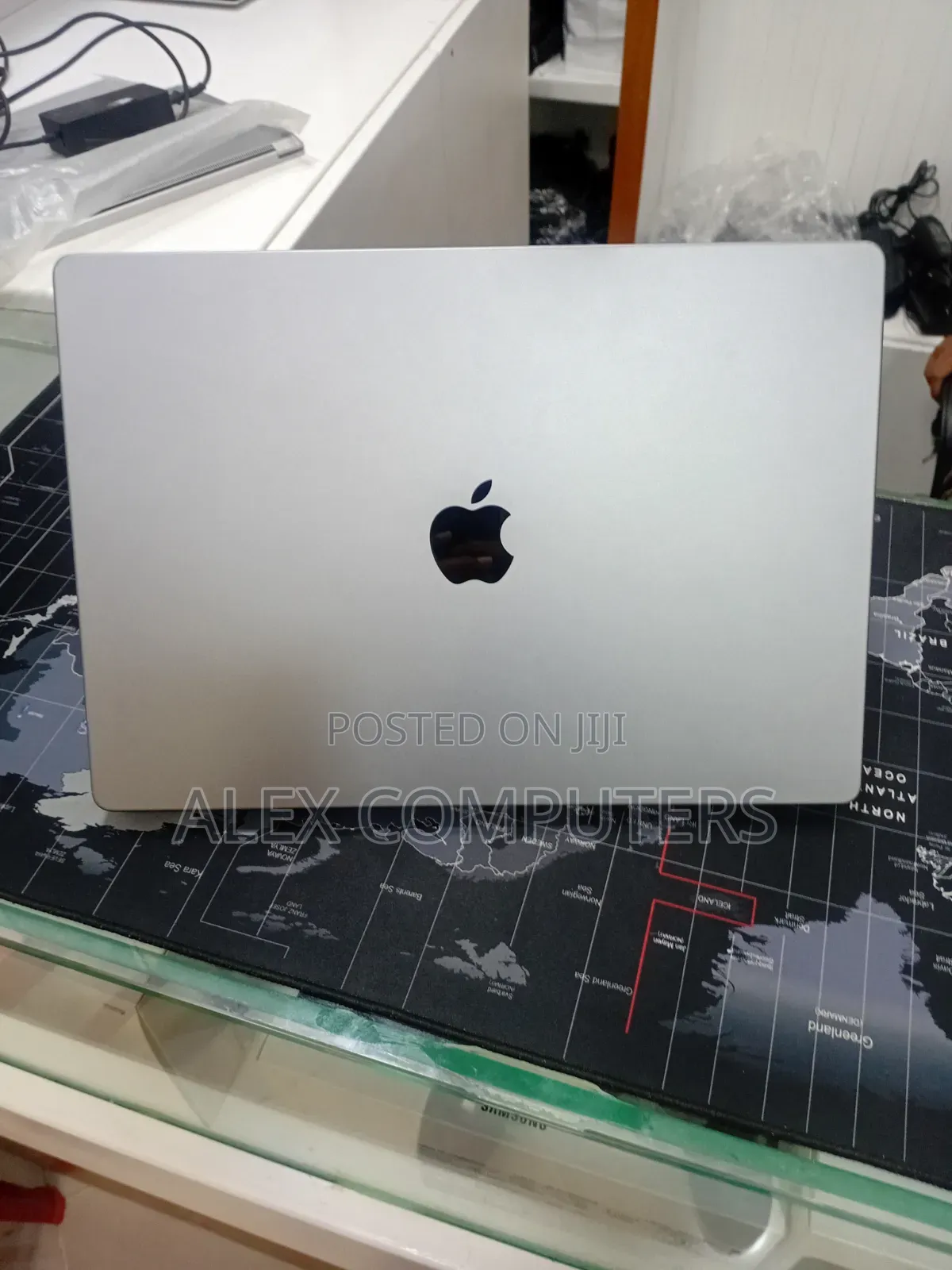 New Laptop Apple MacBook Pro 2021 M1 32GB Apple M1 Pro SSD 512GB