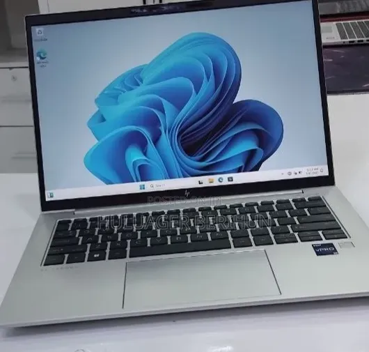 New Laptop HP EliteBook 840 G10 16GB Intel Core i7 SSD 512GB