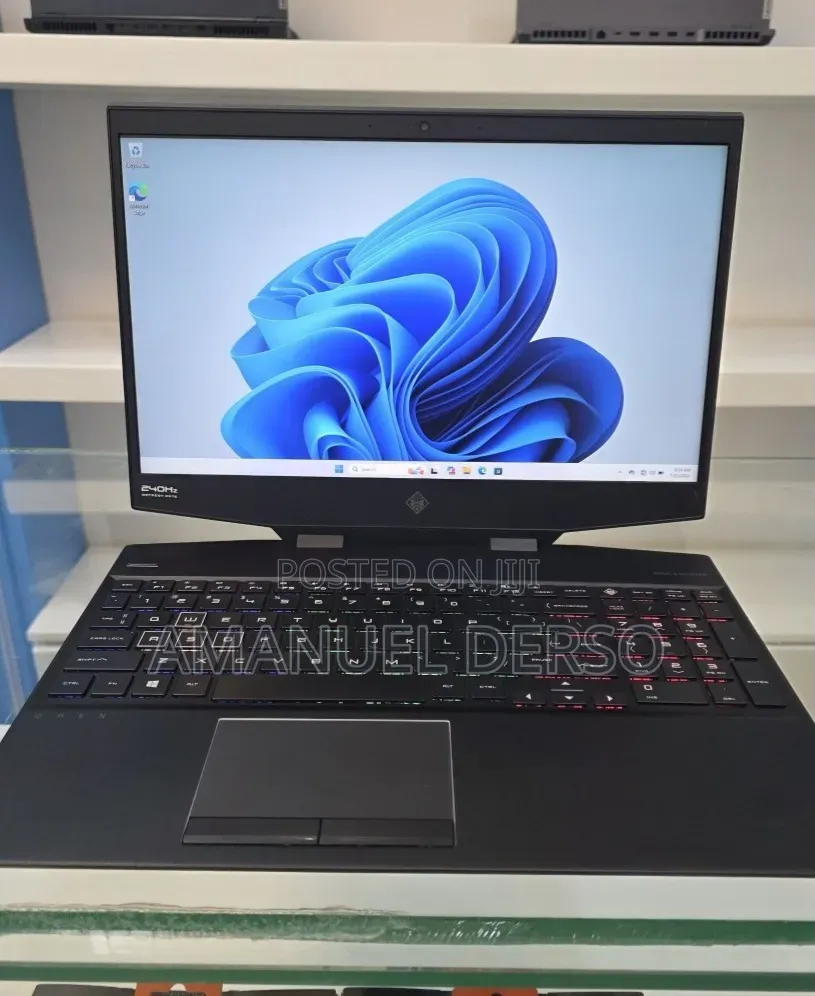 New Laptop HP OmniBook Ultra Flip 16" 16GB Intel Core i7 SSD 1T