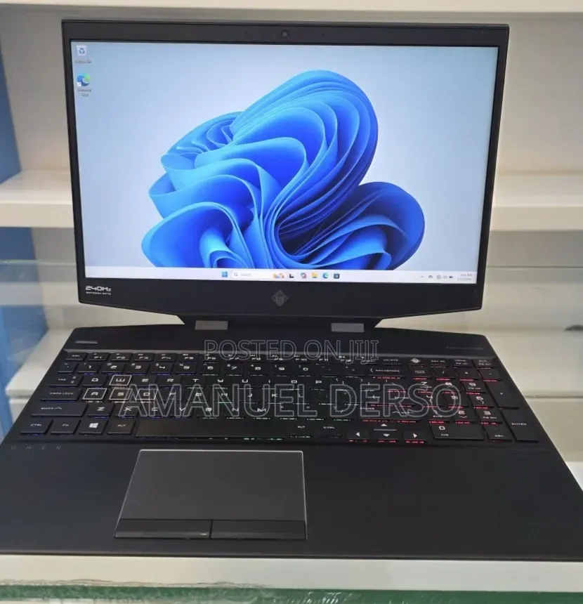New Laptop HP OmniBook Ultra Flip 16" 16GB Intel Core i7 SSD 1T
