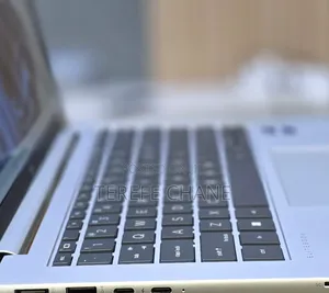 New Laptop HP EliteBook 840 10 16GB Intel Core i7 SSD 512GB