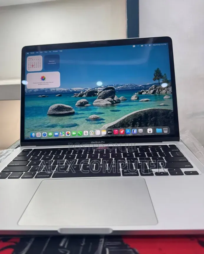 New Laptop Apple MacBook Pro 2020 M1 16GB Apple M1 SSD 1T