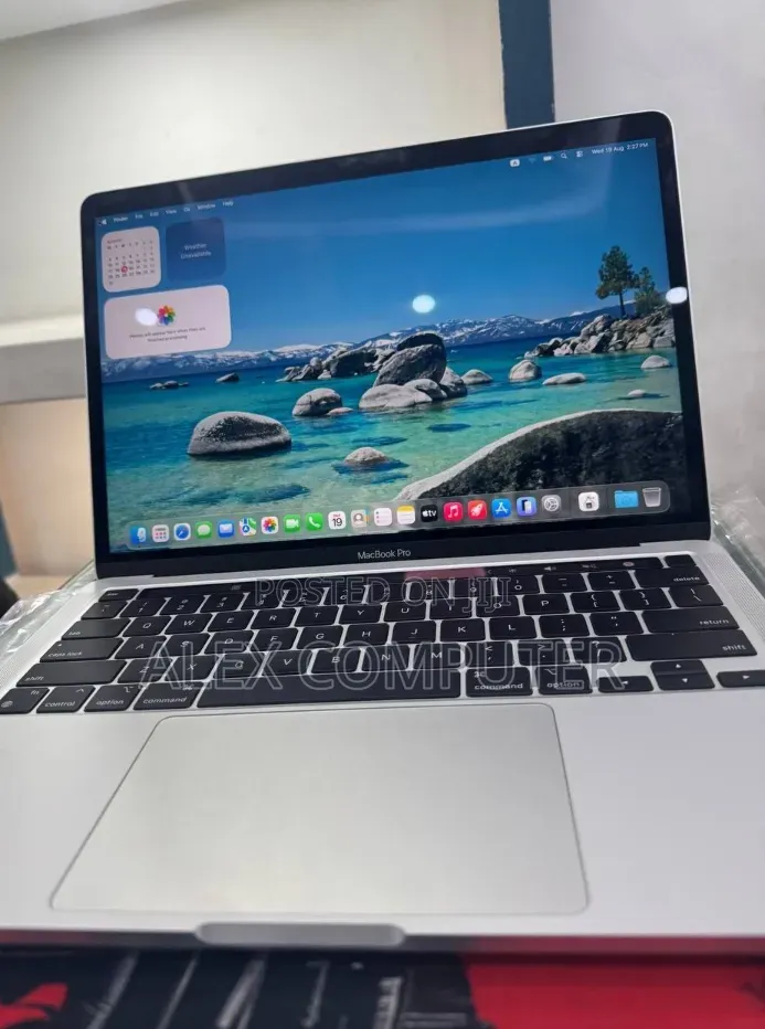 New Laptop Apple MacBook Pro 2020 M1 16GB Apple M1 SSD 1T