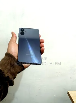 Samsung Galaxy A06 64 GB Gray