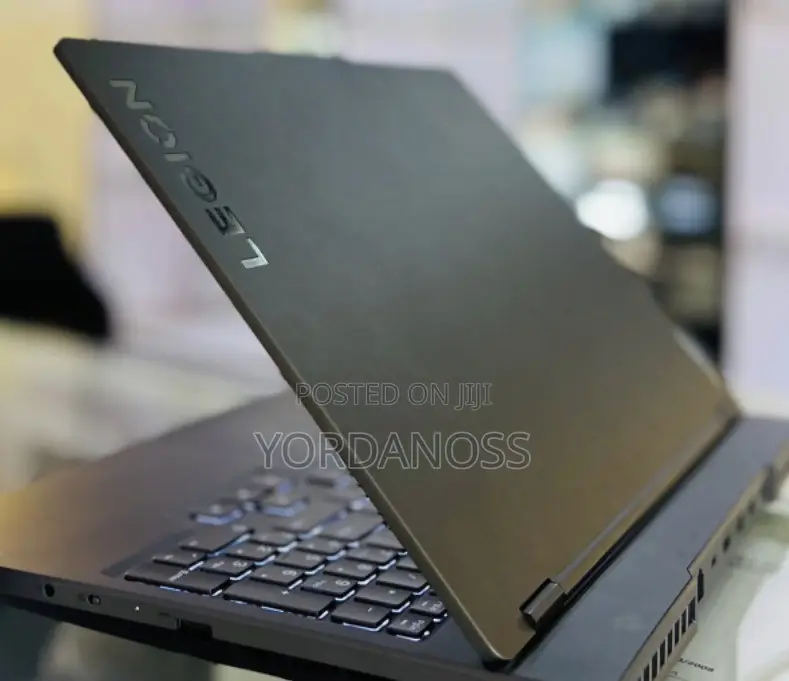 New Laptop Lenovo Legion 5 16GB AMD Ryzen 7 SSD 1T