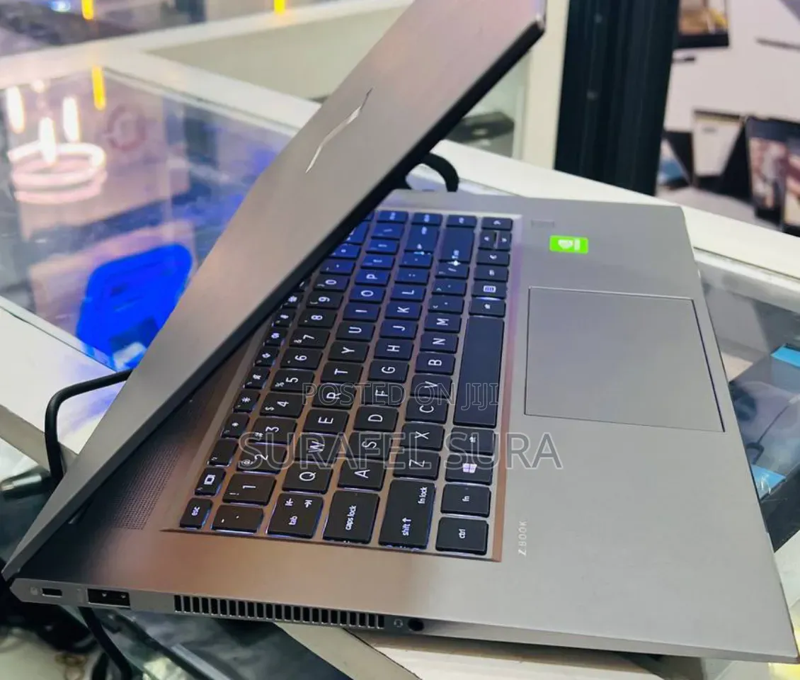 New Laptop HP ZBook 15 32GB Intel Core i9 SSD 512GB