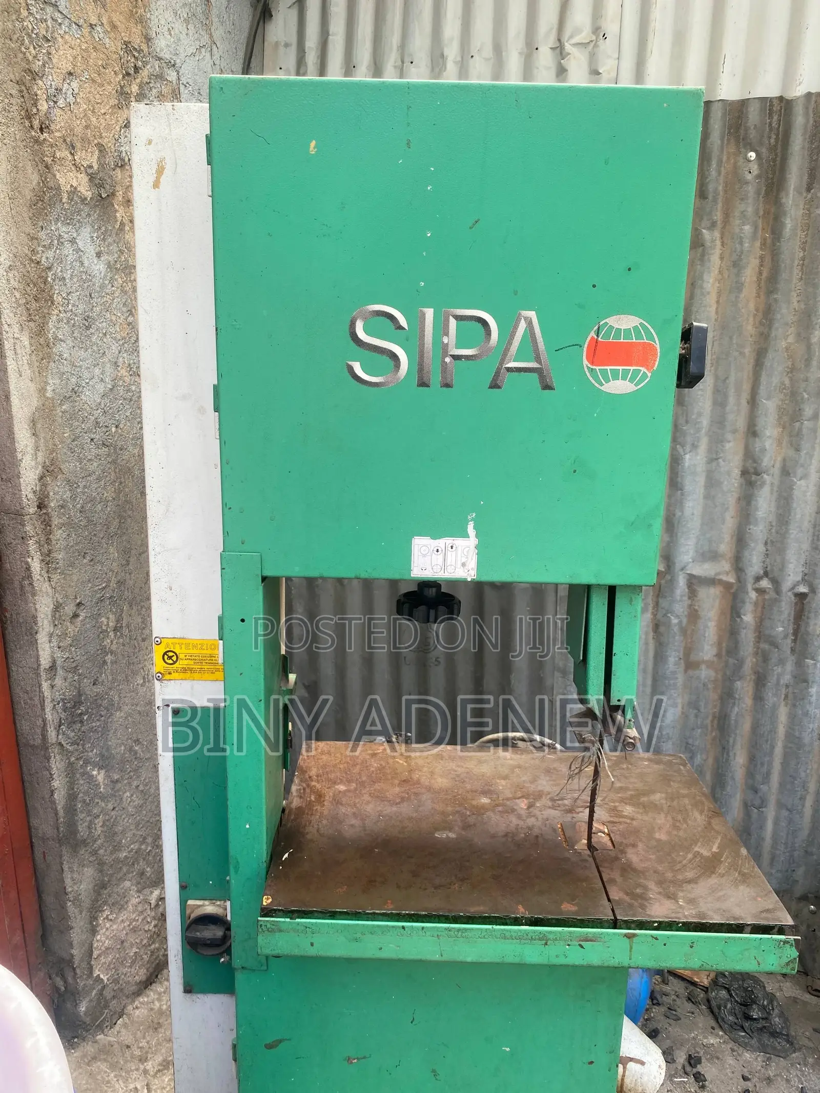 SIPA Industrial Vertical Bandsaw
