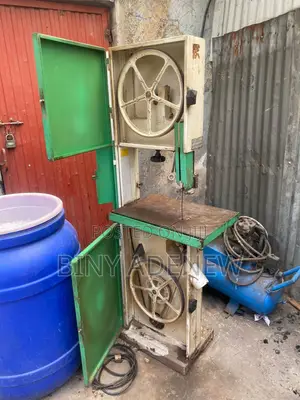 SIPA Industrial Vertical Bandsaw