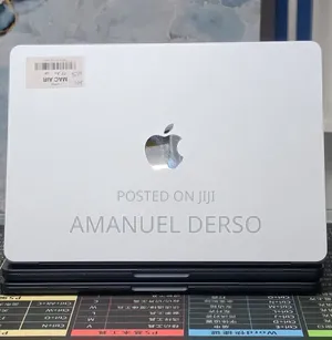 New Laptop Apple MacBook Air 2025 M4 16GB Apple M4 Pro SSD 256GB