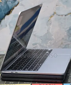 New Laptop Apple MacBook Air 2025 M4 16GB Apple M4 Pro SSD 256GB