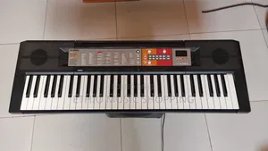 Yamaha F50 Piano