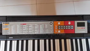 Yamaha F50 Piano
