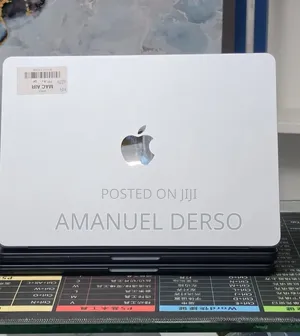 New Laptop Apple MacBook Air 2025 M4 16GB Apple M4 Pro SSD 256GB