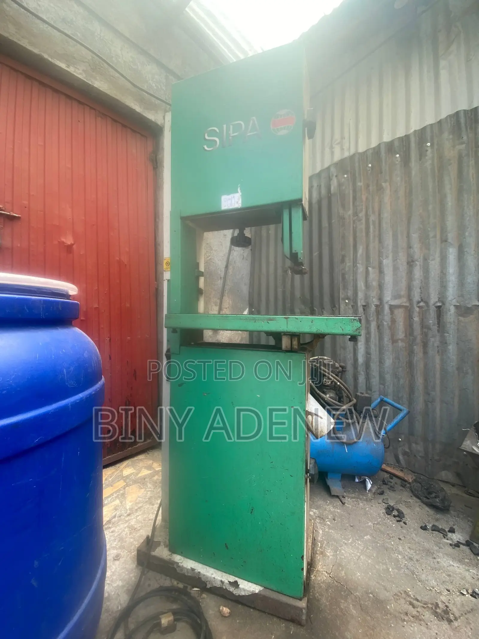 SIPA Industrial Vertical Bandsaw