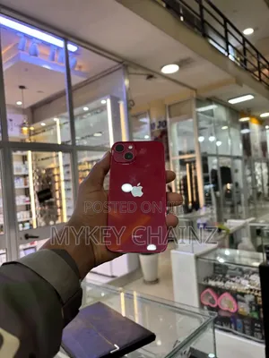 Apple iPhone 13 128 GB Red