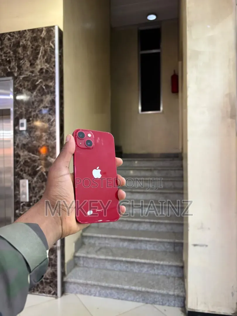 Apple iPhone 13 128 GB Red