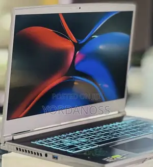 New Laptop MSI Katana 15 16GB AMD Ryzen 5 SSD 512GB