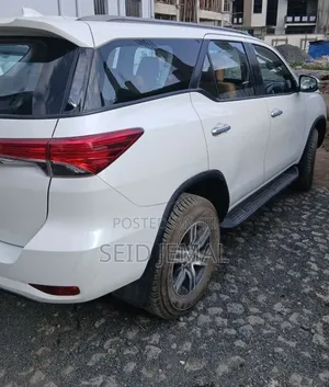 Toyota Fortuner 2017 White