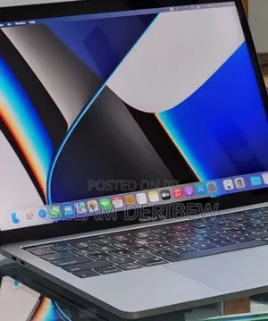 New Laptop Apple MacBook Pro 2019 16GB Intel Core i7 SSD 512GB
