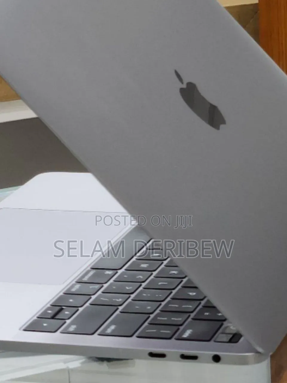 New Laptop Apple MacBook Pro 2019 16GB Intel Core i7 SSD 512GB