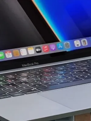 New Laptop Apple MacBook Pro 2019 16GB Intel Core i7 SSD 512GB