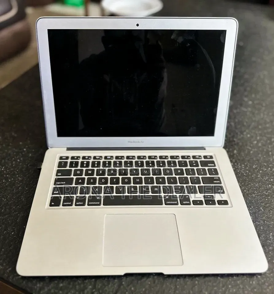Laptop Apple MacBook Air 2020 M1 8GB Intel Core i5 SSD 256GB