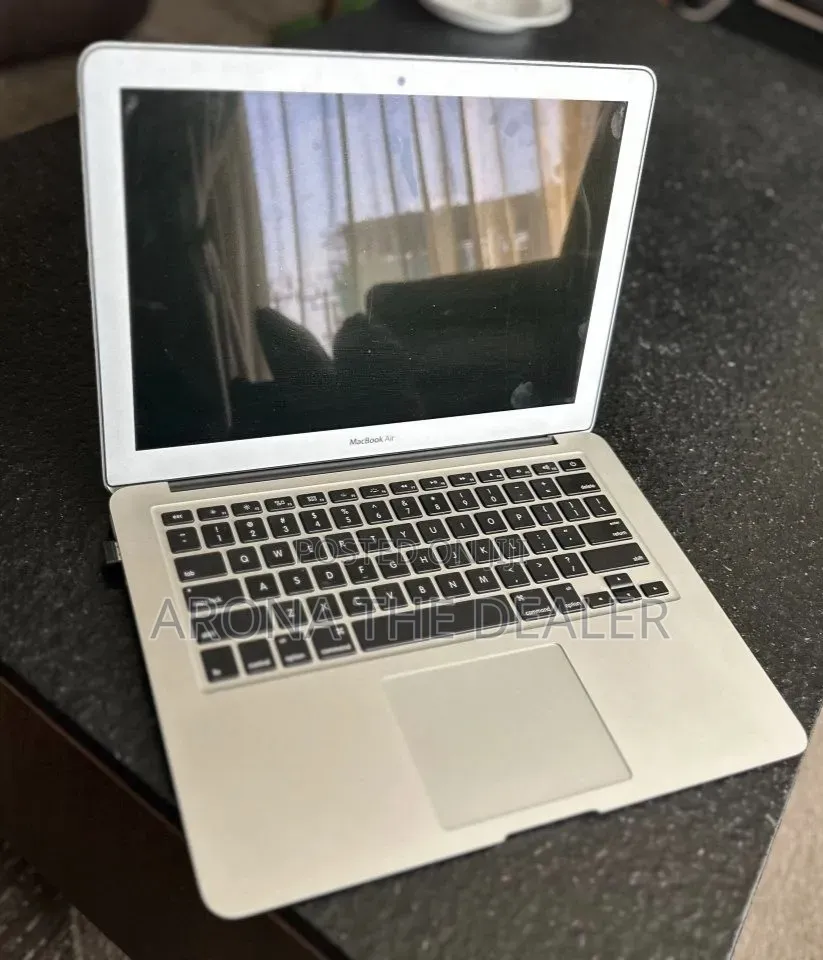 Laptop Apple MacBook Air 2020 M1 8GB Intel Core i5 SSD 256GB