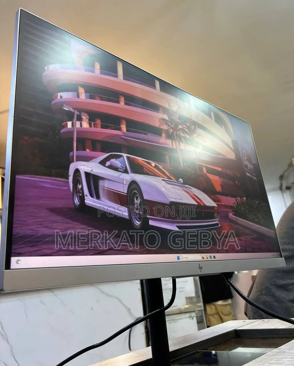   HP – 27 Monitor 