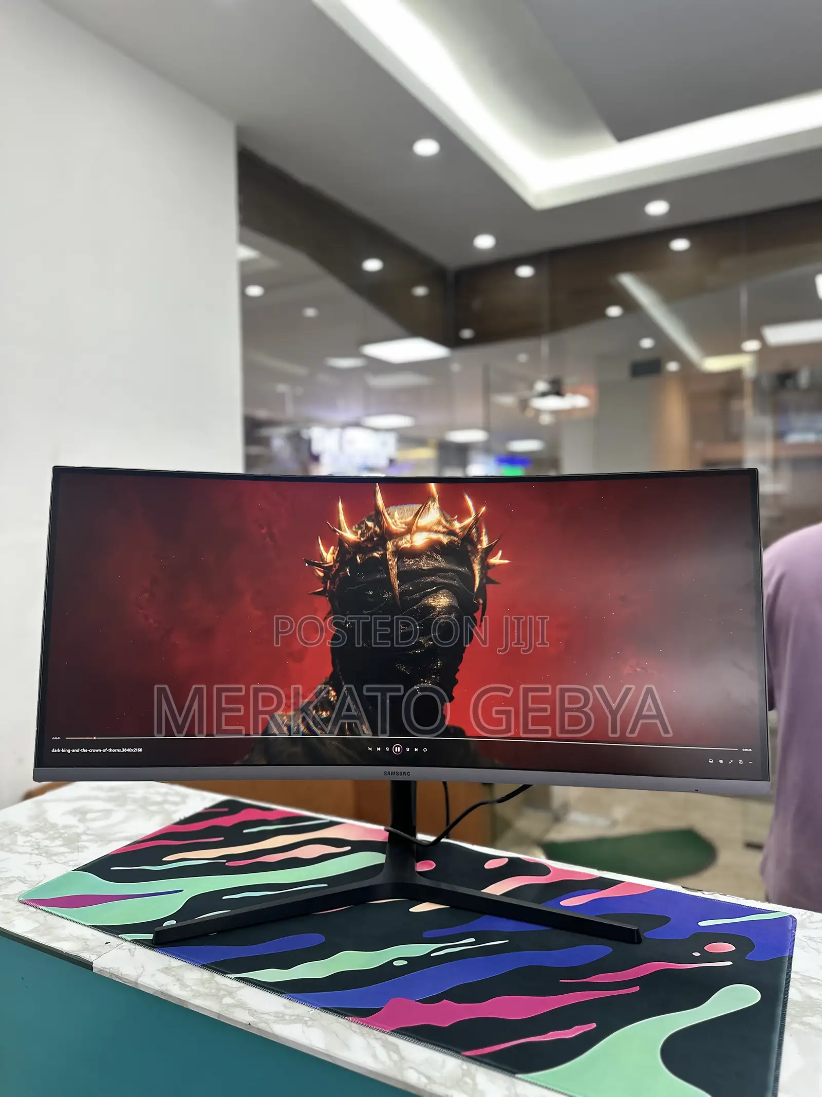  Samsung CH890 34” Ultra-Wide Curved Monitor 
