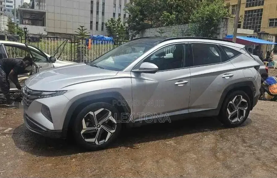 Hyundai Tucson 2022 Silver