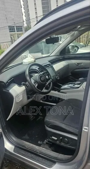 Hyundai Tucson 2022 Silver
