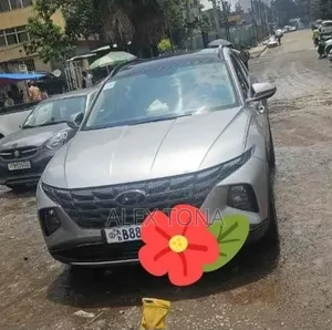 Hyundai Tucson 2022 Silver