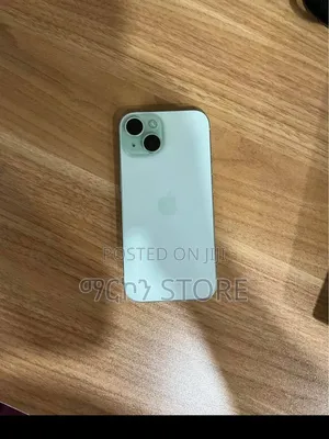 Apple iPhone 15 128 GB Green
