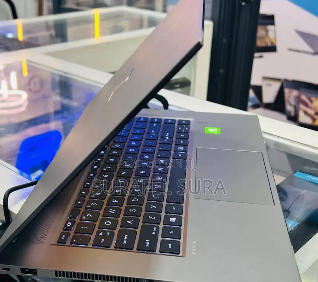 New Laptop HP ZBook 15 32GB Intel Core i9 SSD 512GB