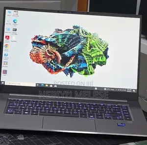 New Laptop HP ZBook Studio G8 32GB Intel Core i9 SSD 512GB