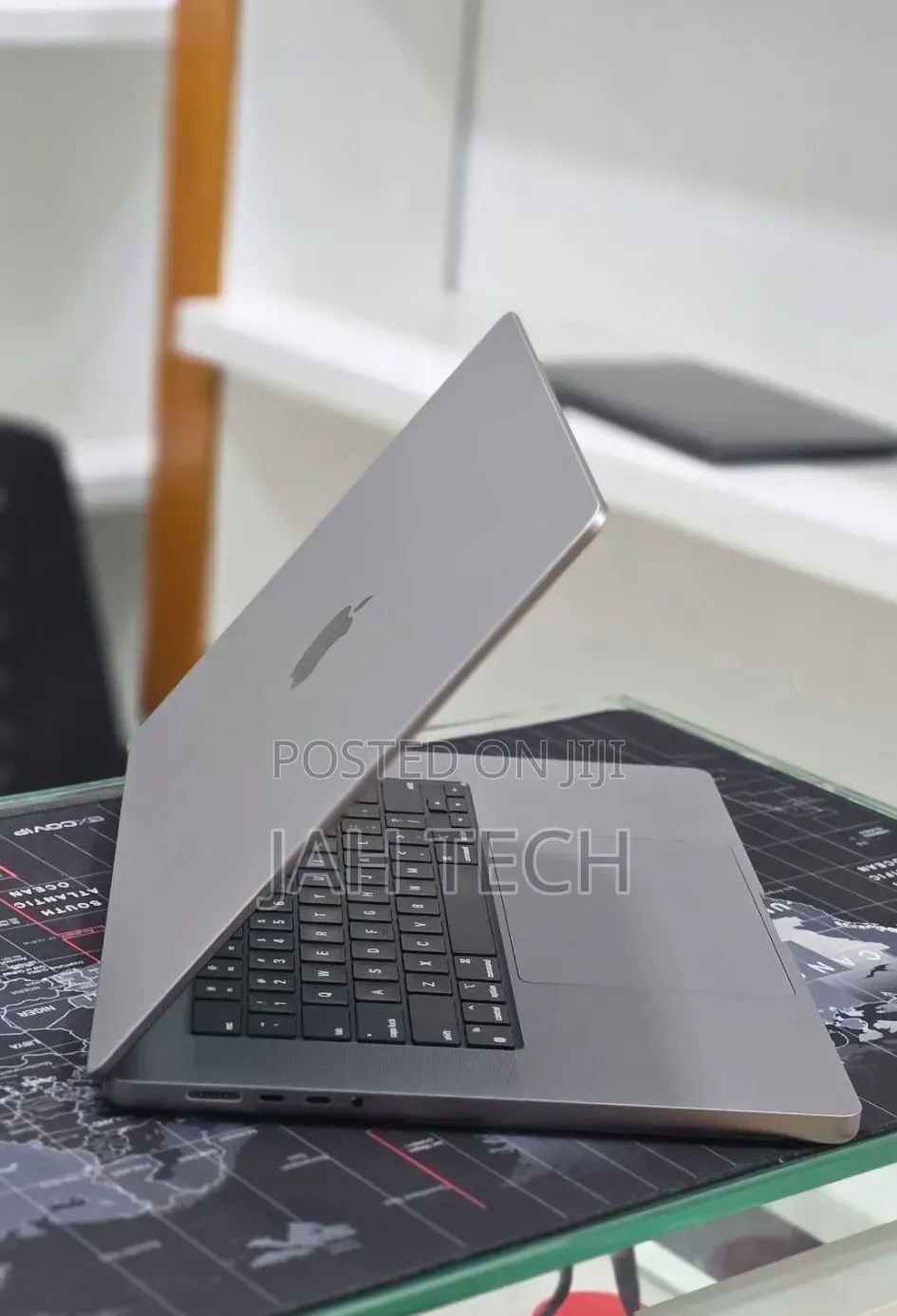 New Laptop Apple MacBook Pro 2023 M2 16GB Apple M2 SSD 512GB