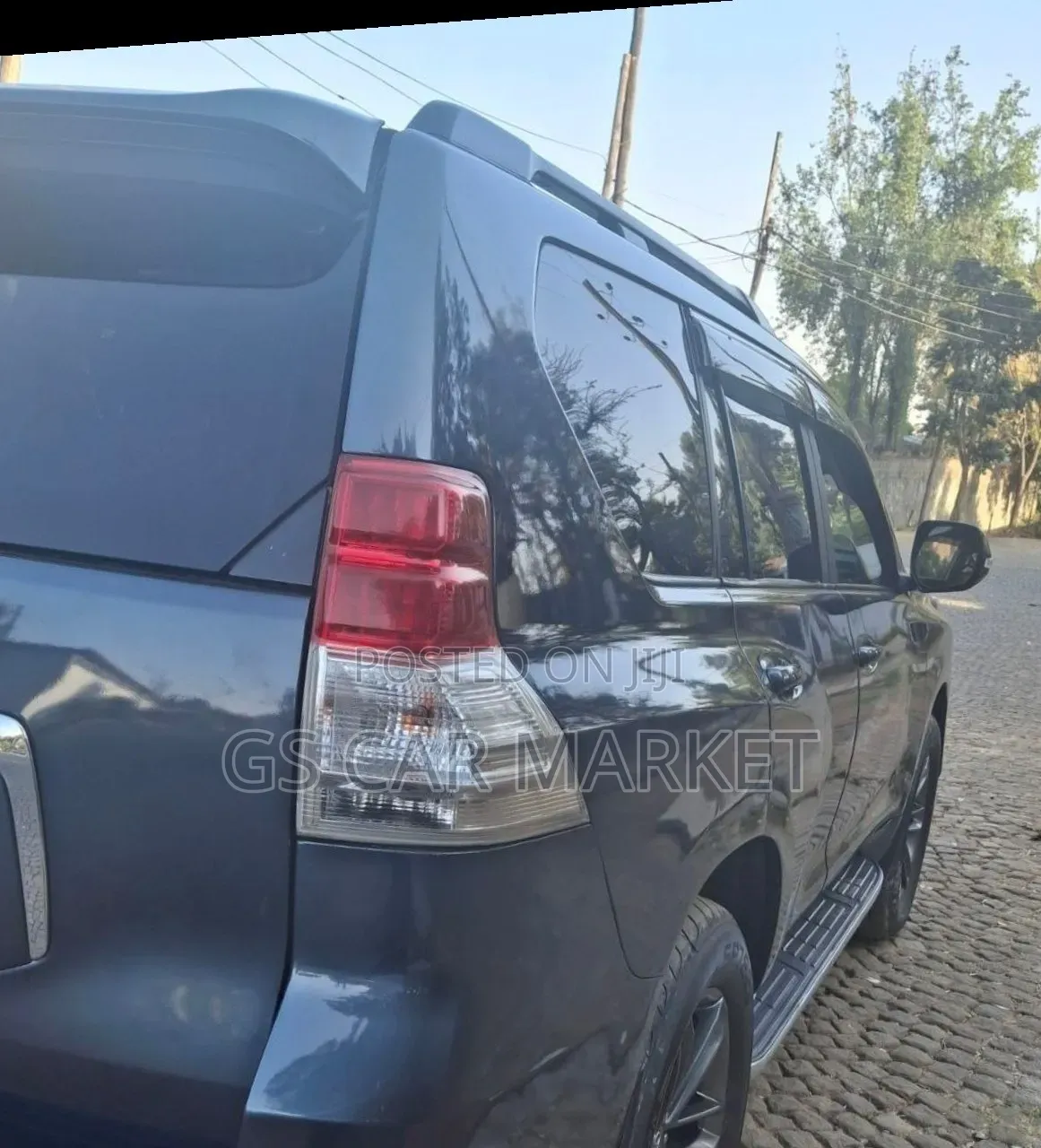 Toyota Land Cruiser Prado 2012 Gray