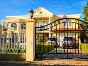 8bdrm House in 🏡 1000 Sqm G+1, Bole for sale