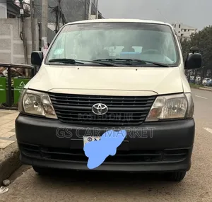 Toyota HiAce 2007 White