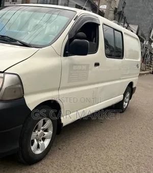 Toyota HiAce 2007 White