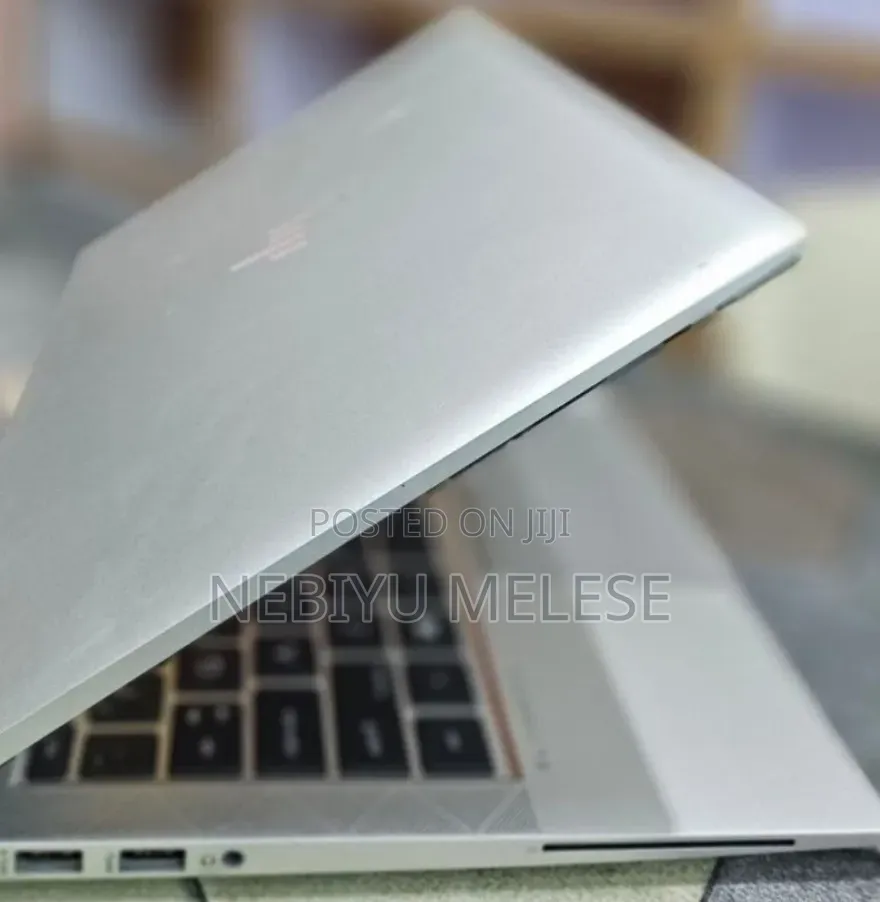 New Laptop HP EliteBook 830 G8 16GB Intel Core i5 SSD 512GB
