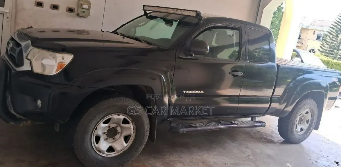 Toyota Tacoma 2012 Black